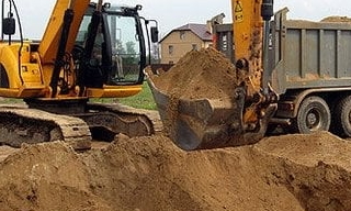 Выкопать яму экскаватором в Александрове от 945 руб. - 2Землекопа-Лкн